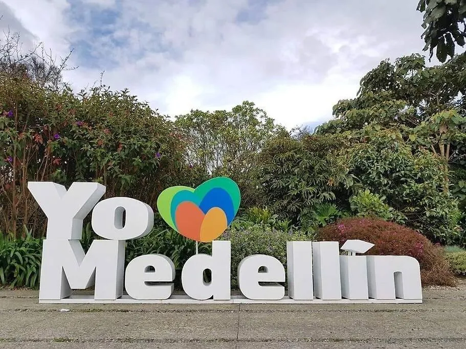 Modern Studio, Poblado, Coworking, A/C, Gym 1411 Apartman Medellín
